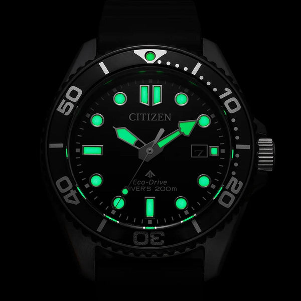 Citizen Promaster Marine Diver Black Watch Dark Shot
