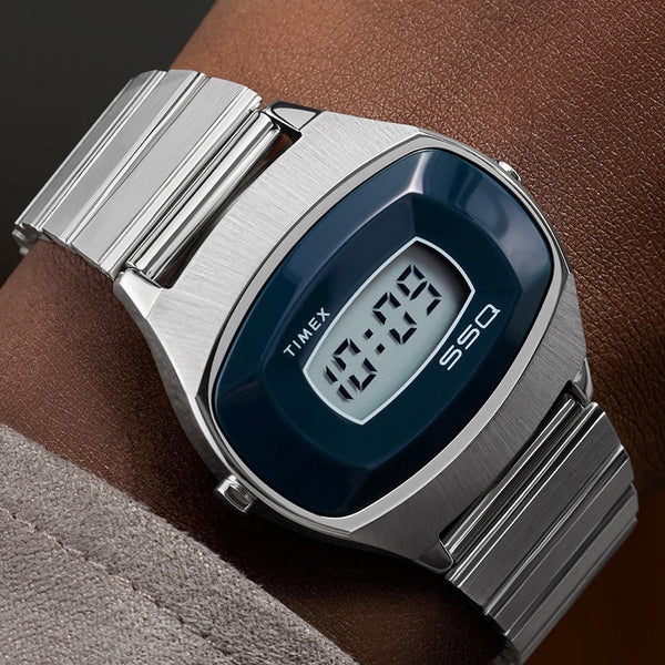 Q Timex 1975 SSQ Digital Reissue TW2Y06100