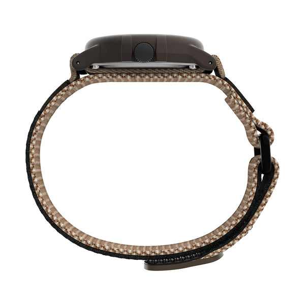 Timex Expedition x Peanuts Snoopy Side